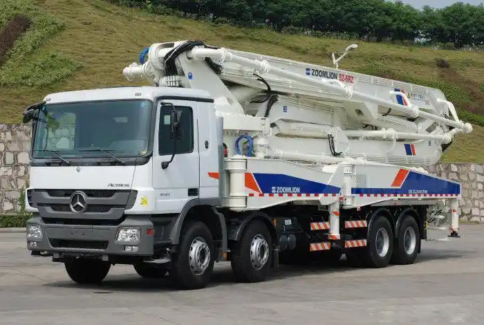 Miért váltak a Mercedes Benz alváz a szivattyú teherautó -piacon? Csak azért, mert ez egy Mercedes márka?